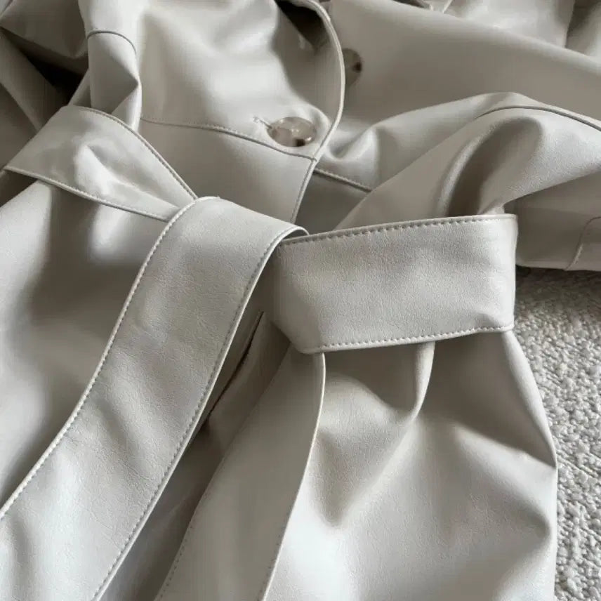 [BUNJANG] 르뮈 Leather Single Trench Coat - Cream / 르뮈 레더 싱글 트렌치코트 크림