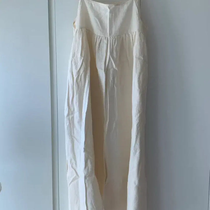 [SOLD OUT] 새상품 유노이아 린넨 스트링 원피스 크림