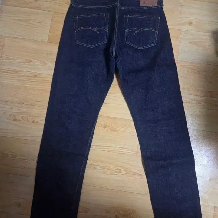 [SOLD OUT] 스튜디오다치산 sd108 판매합니다.