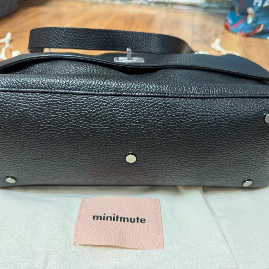 [SOLD OUT] (가격내림 급판매) 미닛뮤트 페레티(ferretti L) black