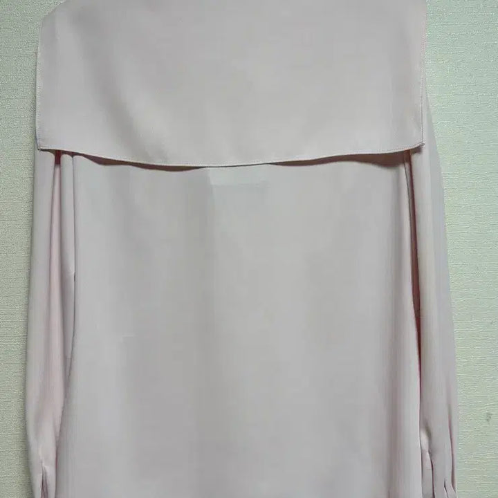 [SOLD OUT] 비에이유 BAU [With 혜임] WILLA Cape tie blouse