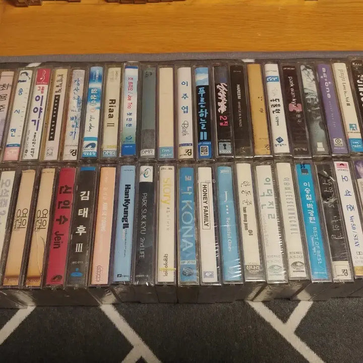 [BUNJANG] Sealed 90s Korean Pop Cassette Tapes (42 pcs) / 90년대 가요(미개봉) 카세트테이프 42개-5