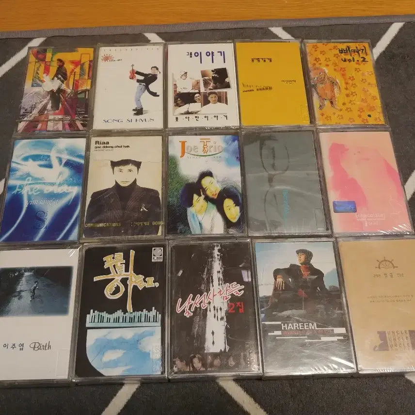 [BUNJANG] Sealed 90s Korean Pop Cassette Tapes (42 pcs) / 90년대 가요(미개봉) 카세트테이프 42개-5
