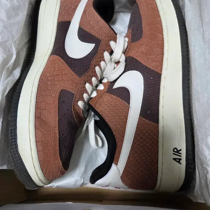 [BUNJANG] Nike Air Force 1 Red Bark Sneakers / 280 에어포스 레드바크
