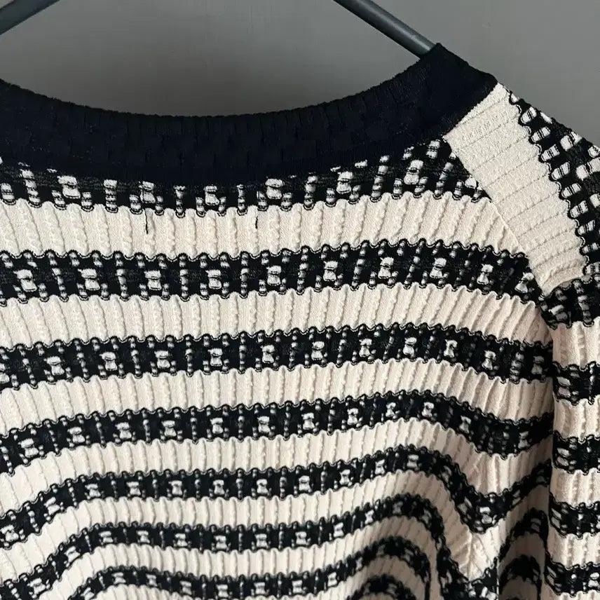 [SOLD OUT] 22ss 타임 니트 가디건 90사이즈