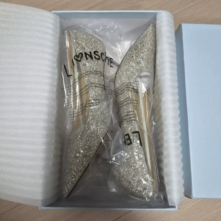 [BUNJANG] LeMonShow Glitter Heel Wedding Shoes / 르몽쉐 글리터힐 웨딩슈즈 235