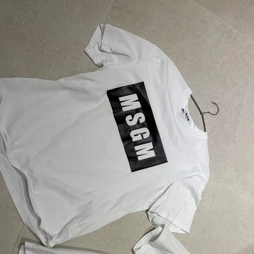 [SOLD OUT] 이태리 MSGM 반팔 티셔츠  L 라지