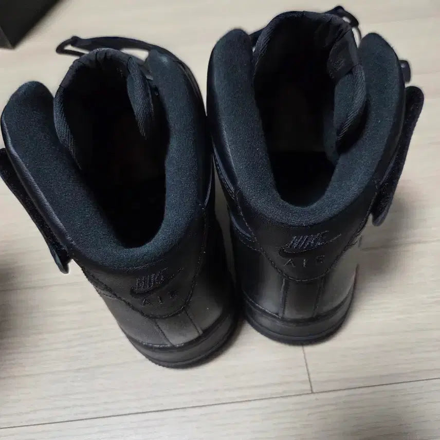 [BUNJANG] Nike Air Force Supreme Mid Black Sneakers / 270 에어포스 슈프림 미드 블랙