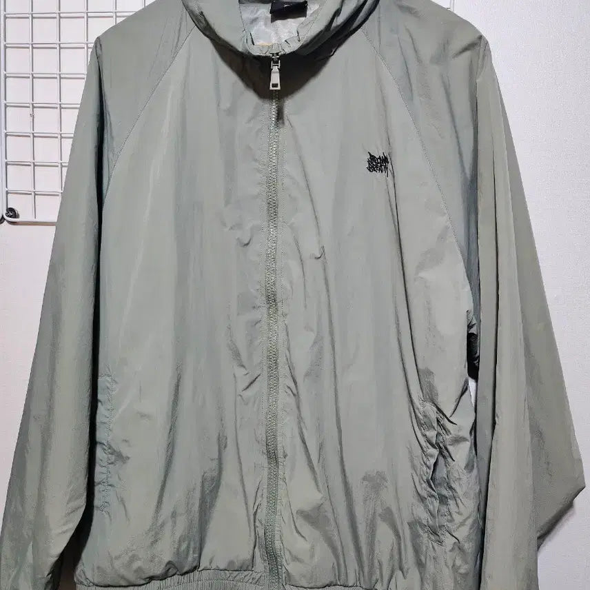 [SOLD OUT] 브라운브레스 바람막이 L