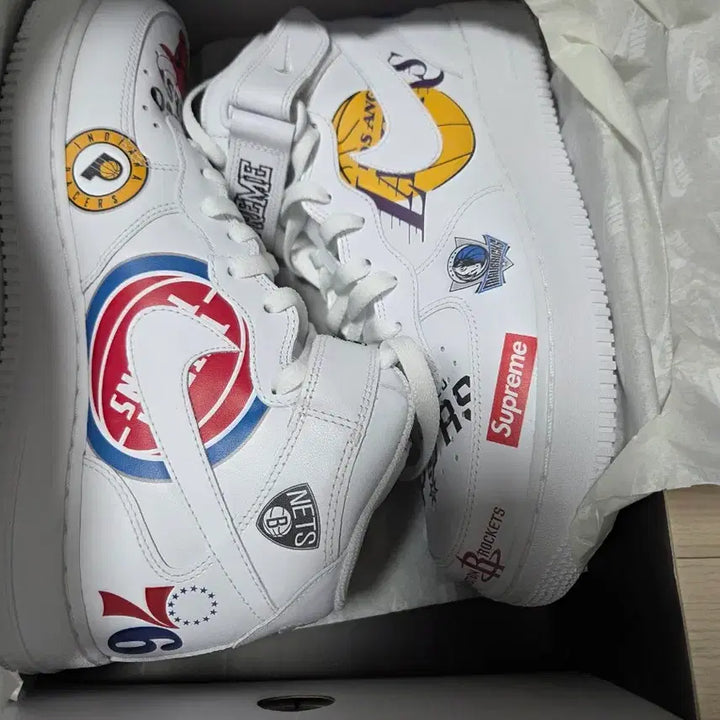 [BUNJANG] Nike Air Force 1 Supreme Mid NBA White Sneakers / 275 에어포스 슈프림 미드 NBA 화이트