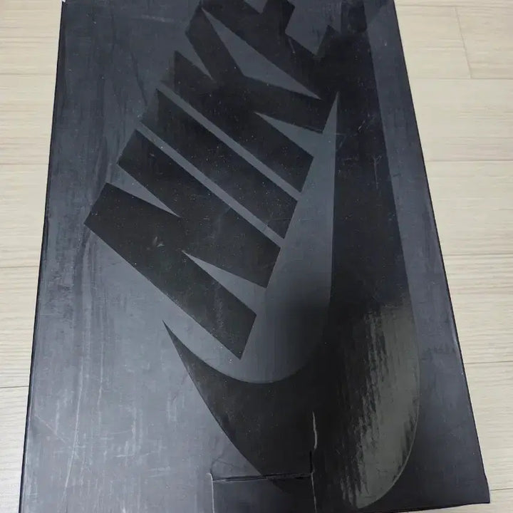 [BUNJANG] Nike Air Force 1 Supreme Mid NBA White Sneakers / 275 에어포스 슈프림 미드 NBA 화이트