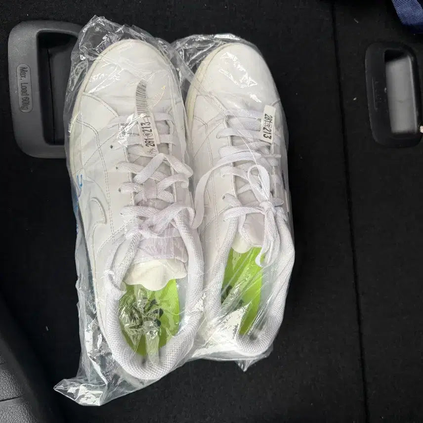 [BUNJANG] Nike All White Sneakers / 나이키 올화이트 운동화