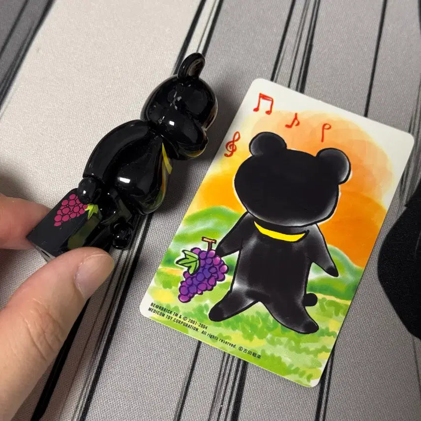 [BUNJANG] Bearbrick 100% Comic-q Moon Bear / 배어브릭 100% 코믹큐 반달곰