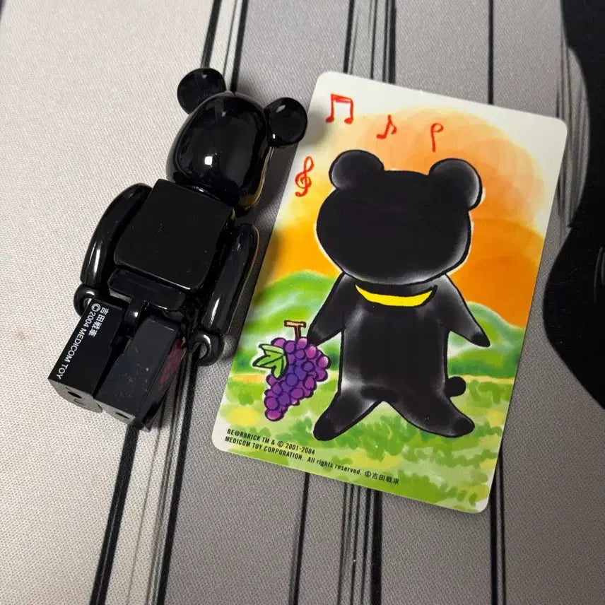 [BUNJANG] Bearbrick 100% Comic-q Moon Bear / 배어브릭 100% 코믹큐 반달곰