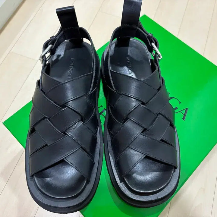 [BUNJANG] Bottega Veneta Lug Strap Leather Sandals Black Size 43 / 보테가베네타 러그 스트랩 가죽 샌들 블랙 43사이즈