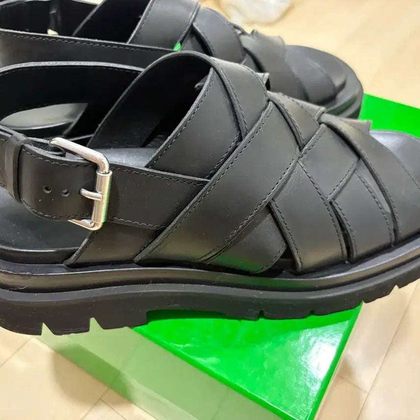 [BUNJANG] Bottega Veneta Lug Strap Leather Sandals Black Size 43 / 보테가베네타 러그 스트랩 가죽 샌들 블랙 43사이즈