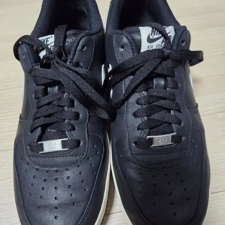 [BUNJANG] Nike Air Force 1 Supreme Comme des Garcons Sneakers / 265 에어포스 슈프림 꼼데가르송