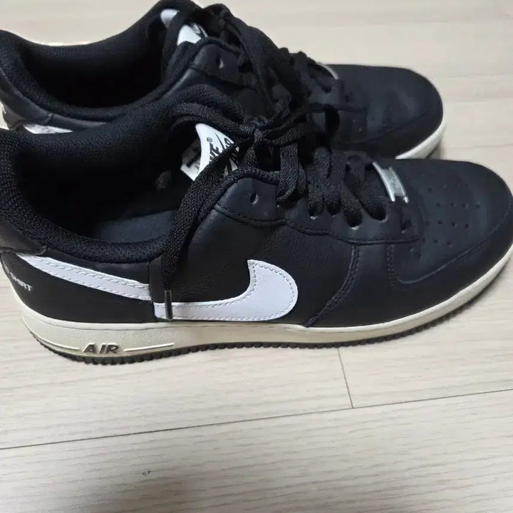 [BUNJANG] Nike Air Force 1 Supreme Comme des Garcons Sneakers / 265 에어포스 슈프림 꼼데가르송
