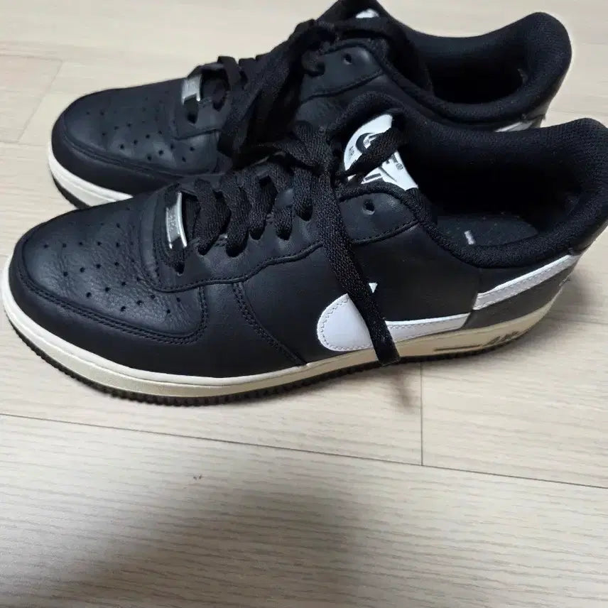 [BUNJANG] Nike Air Force 1 Supreme Comme des Garcons Sneakers / 265 에어포스 슈프림 꼼데가르송