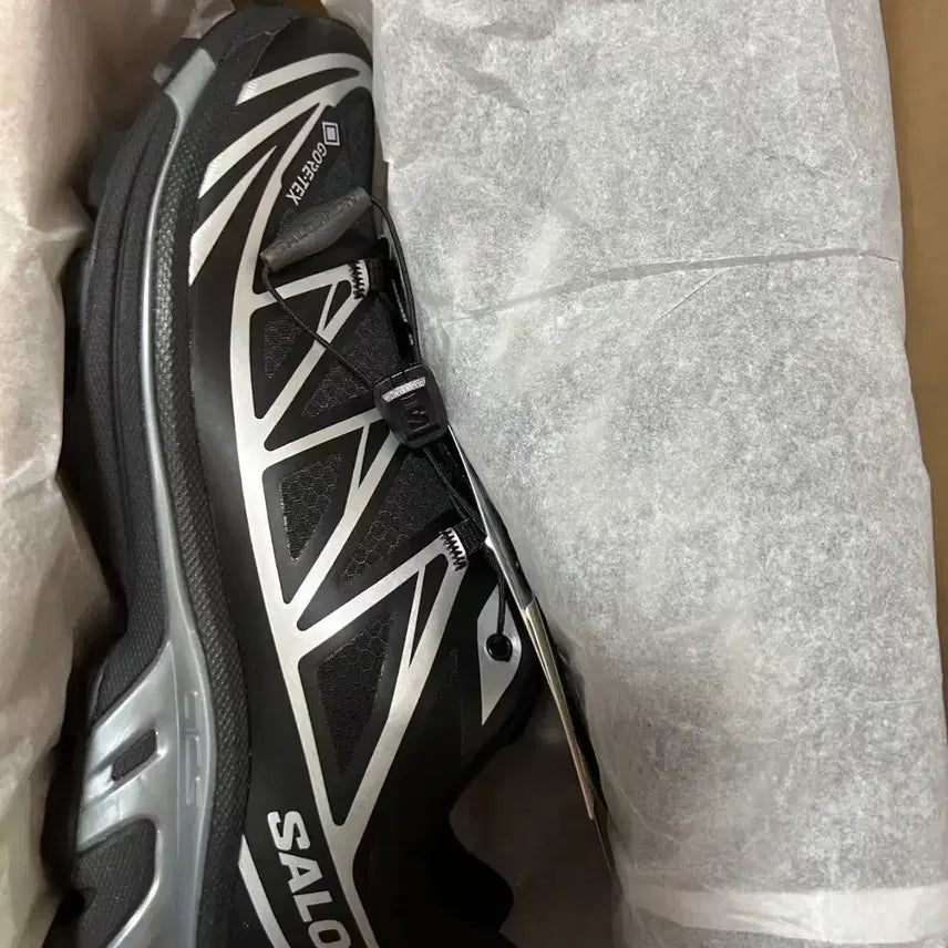 [SOLD OUT] 살로몬 XT-6 고어텍스 블랙 실버 285mm