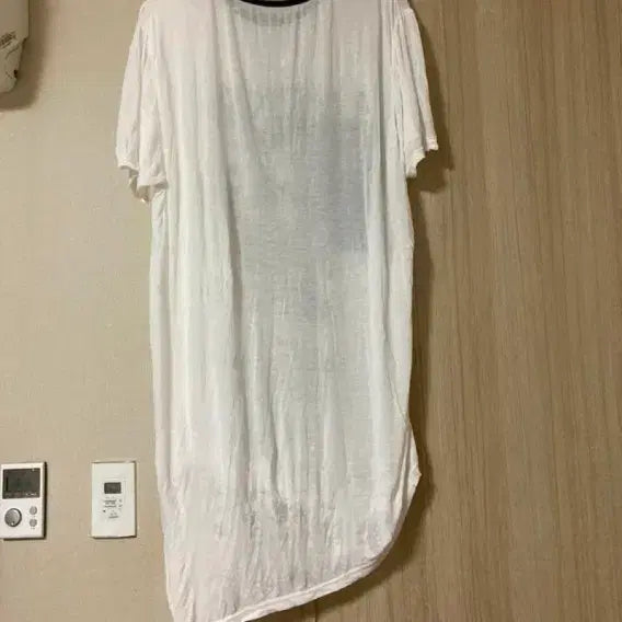 [BUNJANG] White Printing Asymmetric Long T-shirt / 화이트 프린팅 언발란스 롱 티셔츠 Free