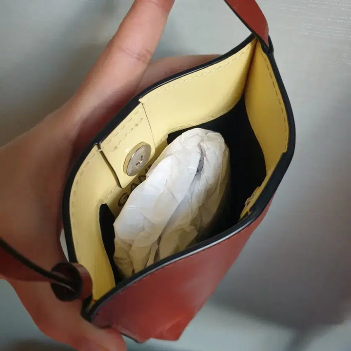 [BUNJANG] GANNI Brown Vegan Leather Mini Crossbody Bag / GANNI 가니 브라운 비건레더 미니 크로스백 숄더백 핸드폰백