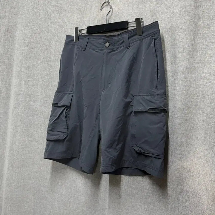 [BUNJANG] Columbia Titanium Functional Cargo Shorts / [32] 컬럼비아 타이타늄 기능성 카고 반바지