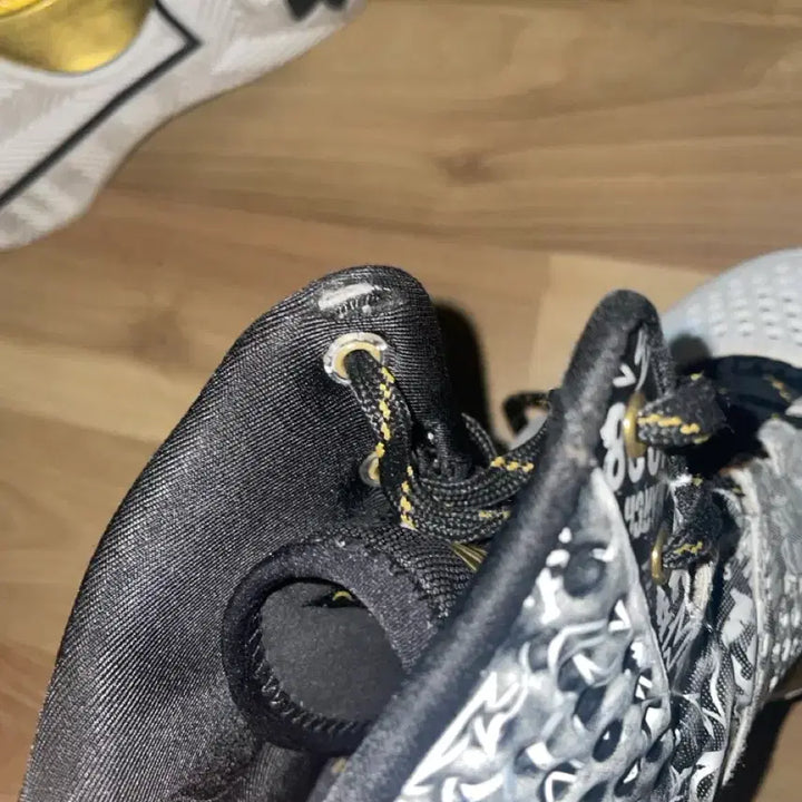 [BUNJANG] Under Armour Curry 1 Black White Sneakers / 언더아머 커리1 블랙화이트 270