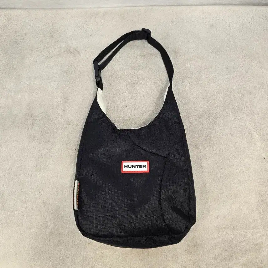 [BUNJANG] Hunter x Usimol Mini Hobo Bag Black Tote Bag / 헌터 유시몰 미니 호보백 블랙 토트백