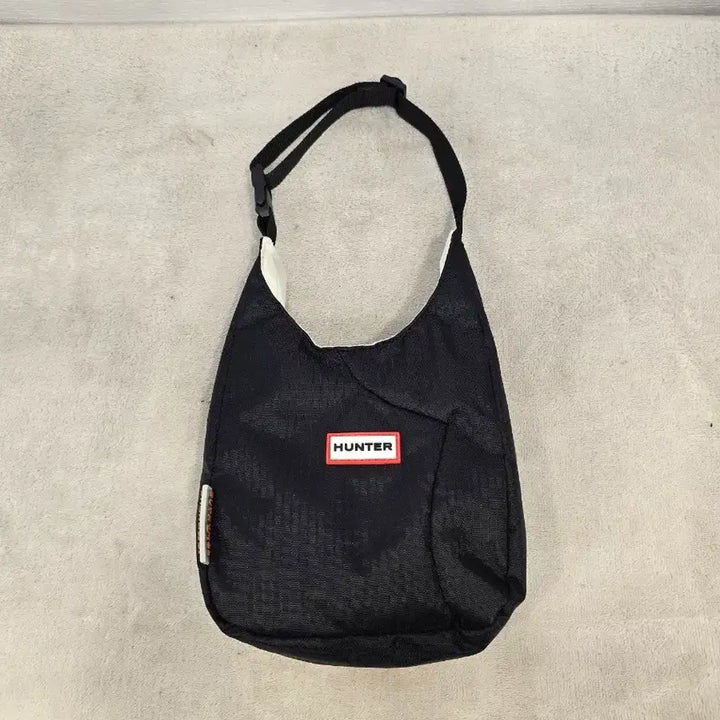 [BUNJANG] Hunter x Usimol Mini Hobo Bag Black Tote Bag / 헌터 유시몰 미니 호보백 블랙 토트백