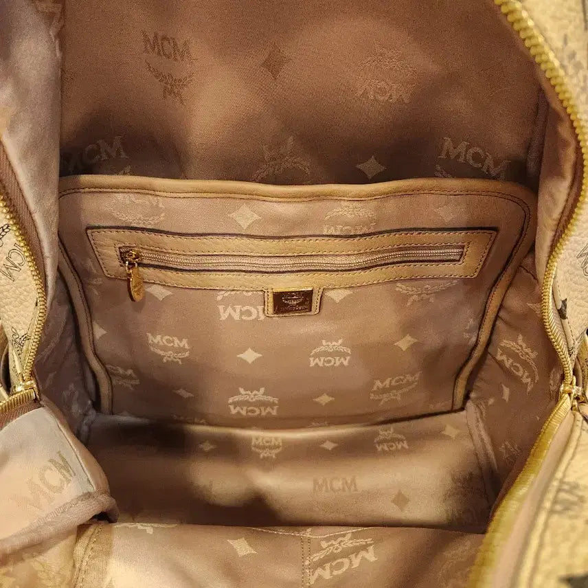 [SOLD OUT] MCM 비세토스 스터드 백팩