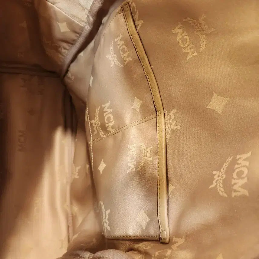 [SOLD OUT] MCM 비세토스 스터드 백팩