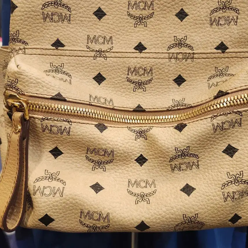 [SOLD OUT] MCM 비세토스 스터드 백팩