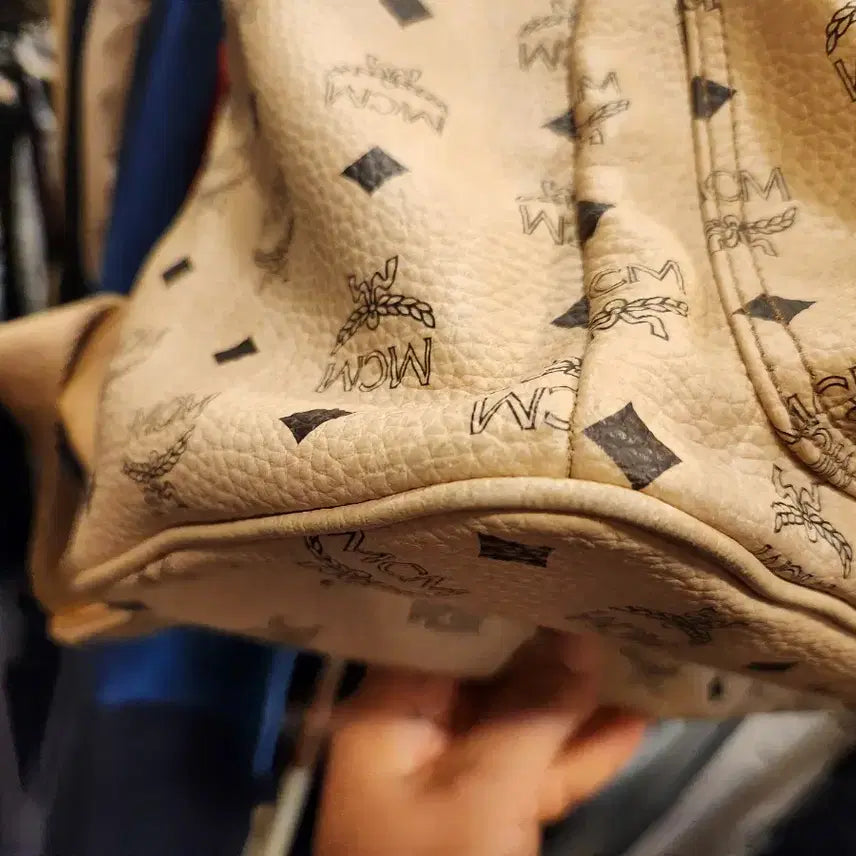 [SOLD OUT] MCM 비세토스 스터드 백팩