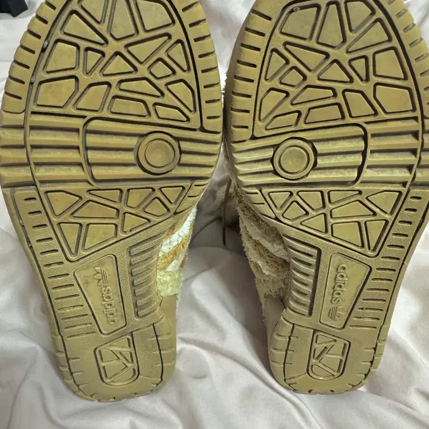 [BUNJANG] Adidas Jeremy Scott Teddy Bear Sneakers / 아디다스 제레미스캇 테디베어 245