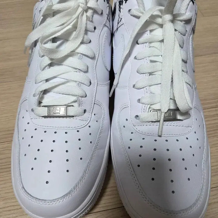 [SOLD OUT] 280 에어포스 슈프림 꼼데 눈알