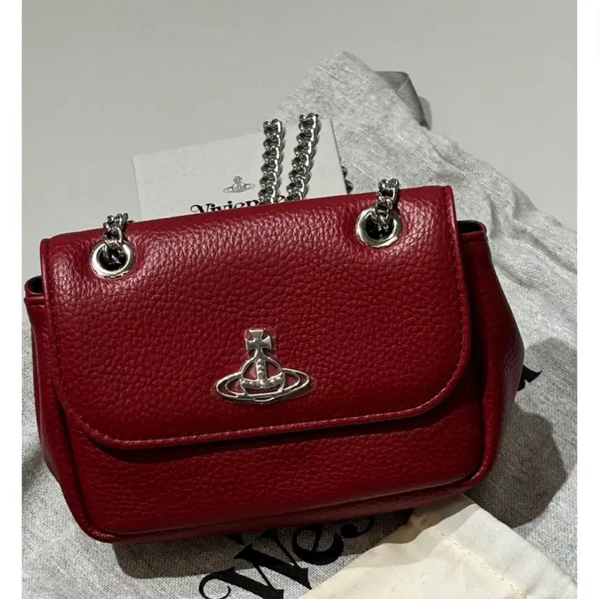 [SOLD OUT] 비비안웨스트우드 펄스 미니 체인백 레드