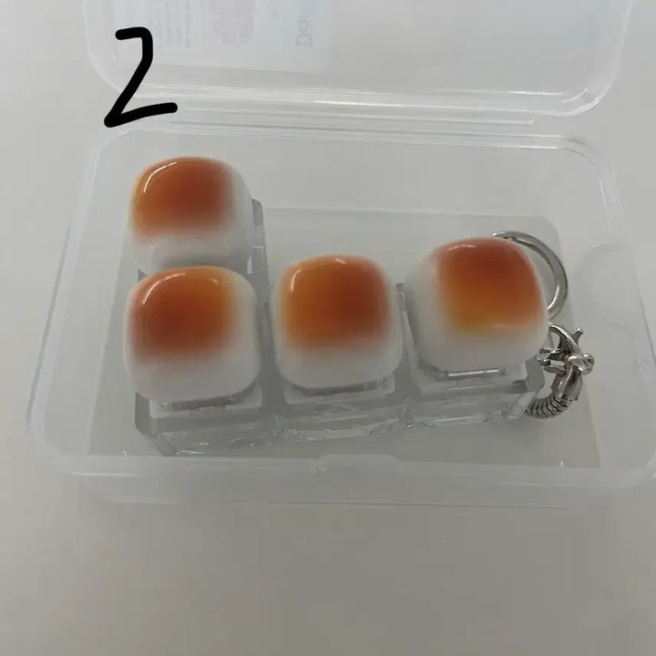 [SOLD OUT] 새상품) 구운식빵 딸깍이 키캡 키링