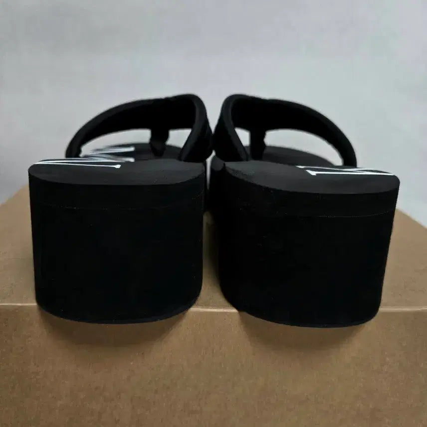 [SOLD OUT] 마뗑킴 통굽 쪼리 플립플랍 230