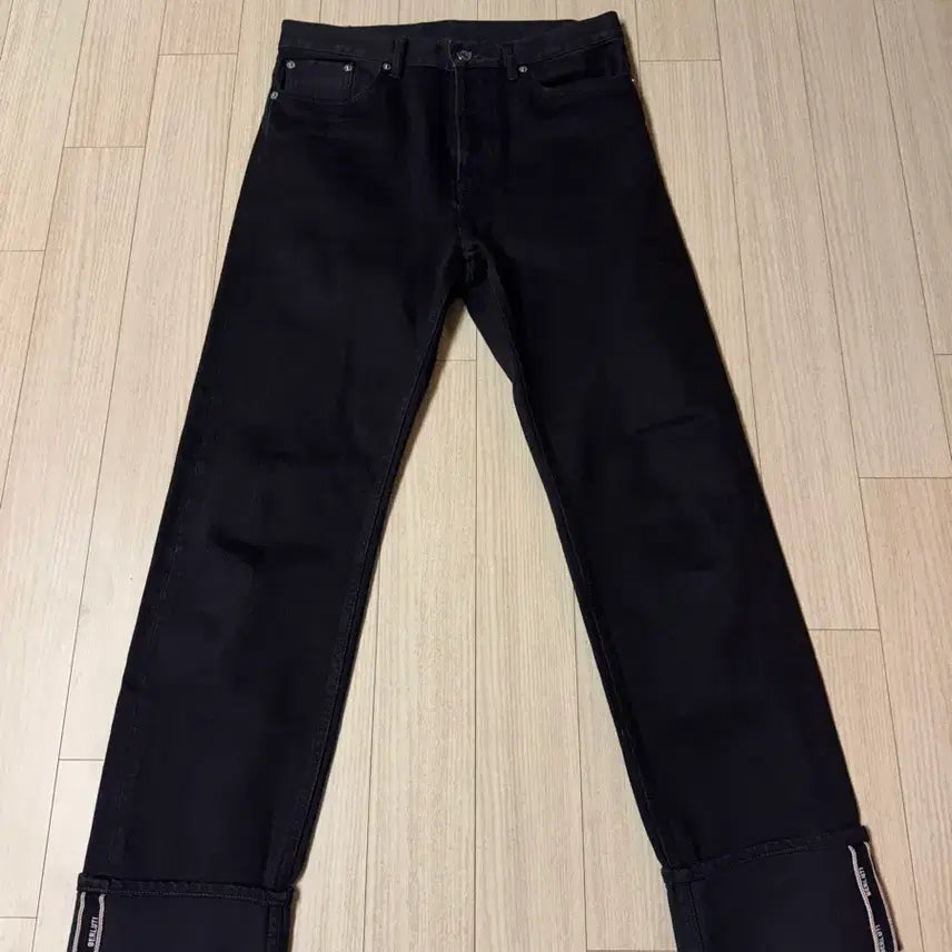 [SOLD OUT] 벨루티 로고 데님 팬츠 청바지 46