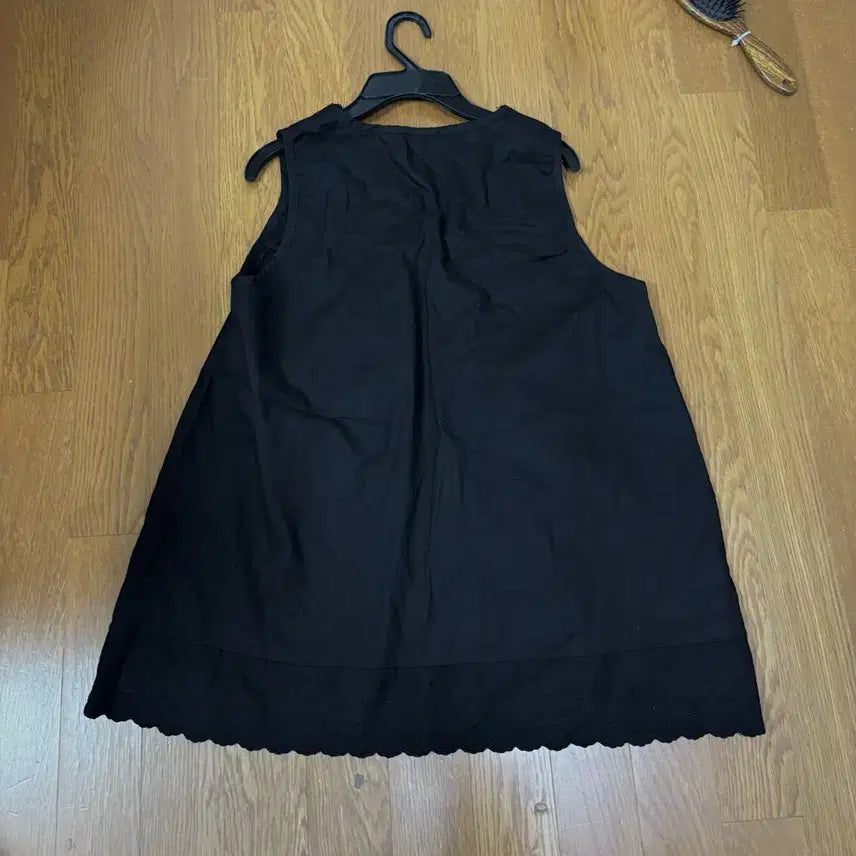 [BUNJANG] Vintage Black Lace Detail Sleeveless Blouse / 빈티지 블라우스 블랙