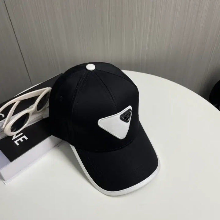 [BUNJANG] Prada Classic Black Cap / 프라다모자 클래식한