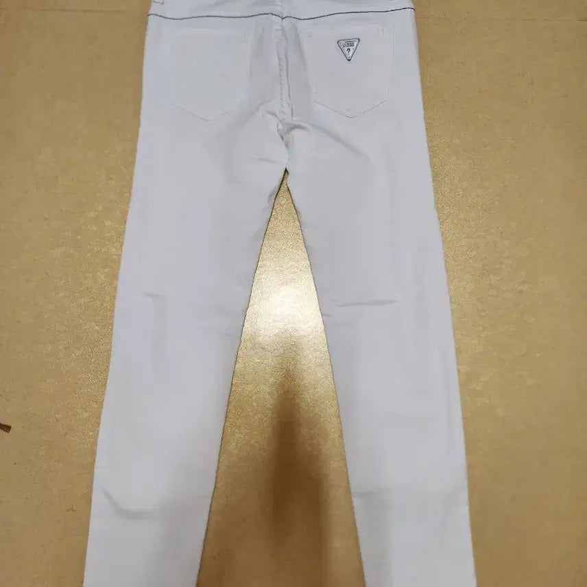 [BUNJANG] Guess White Denim Pants (Size 24-25) / 게스 화이트 데님 바지 24~25사이즈
