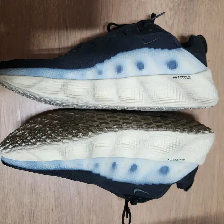 [BUNJANG] Nike Avar Over Shoes / 나이키 아바 로버 (265)