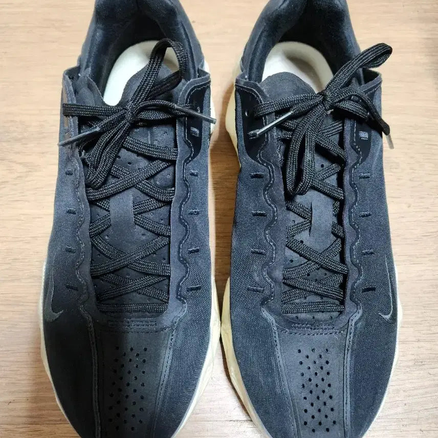 [BUNJANG] Nike Avar Over Shoes / 나이키 아바 로버 (265)