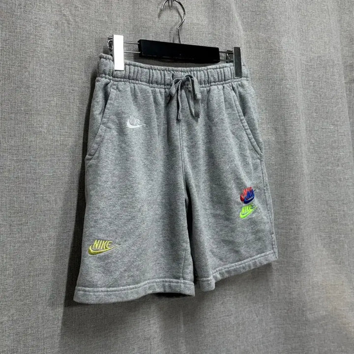 [SOLD OUT] [M] 나이키(NIKE) 숏 에센셜 스웨트 반바지