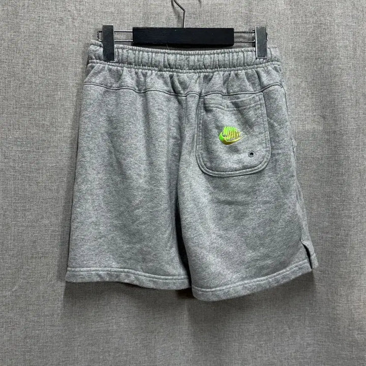 [SOLD OUT] [M] 나이키(NIKE) 숏 에센셜 스웨트 반바지