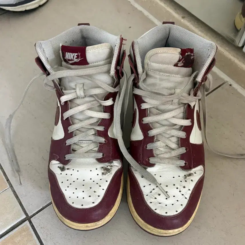 [BUNJANG] Nike Dunk High 240 Sneakers / 나이키 덩크 하이 240