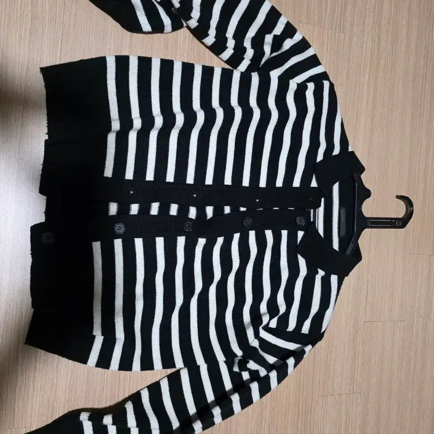 [BUNJANG] Stripe Sailor Collar Knit T-Shirt / 스트라이프 세라복 스타일 니트 티셔츠