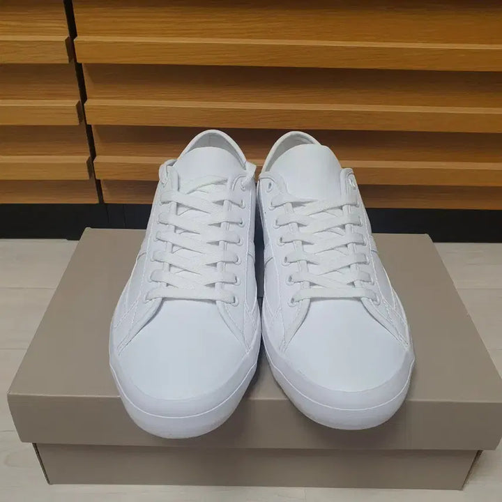 [BUNJANG] Lacoste SIDELINE 0121 2 CMA WHT/GUM LTH/SYN White Sneakers (Size 40.5 / 260-265) / (새신발)라코스테 화이트 스니커즈 40.5